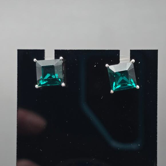 Sterling Silver Green Glass Stud Earrings Posts 925 - Picture 3 of 8